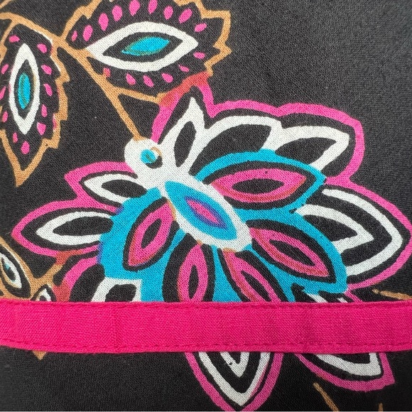 Cool cotton dress with batik-style print and adjustable straps - Picture 5 of 10